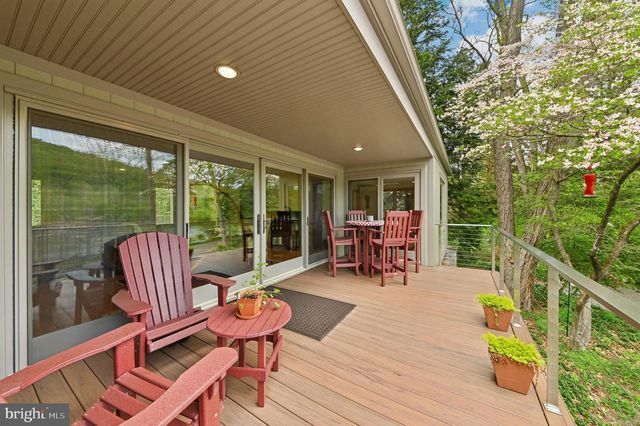 3 BRIDGE 5 LN, Pipersville, PA 18947
