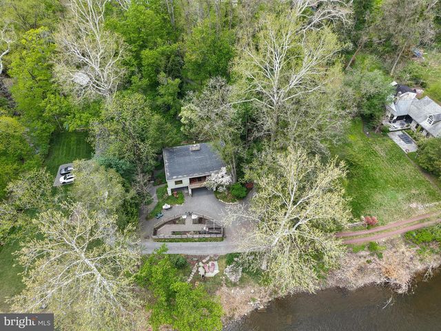 3 BRIDGE 5 LN, Pipersville, PA 18947