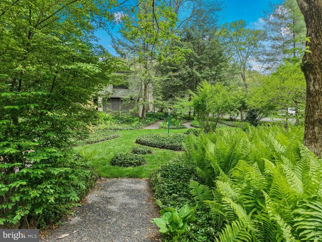 3 BRIDGE 5 LN, Pipersville, PA 18947