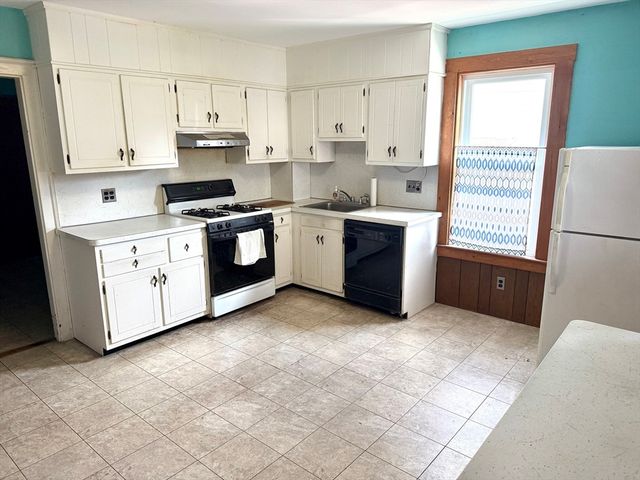 268 Newton St, Waltham, MA 02453