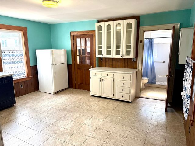 268 Newton St, Waltham, MA 02453
