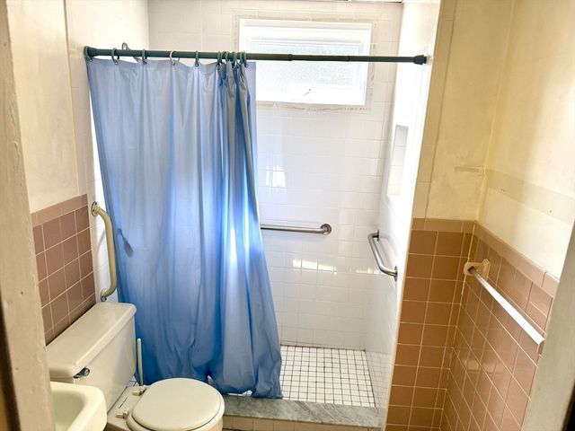 268 Newton St, Waltham, MA 02453