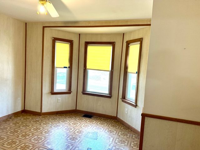 268 Newton St, Waltham, MA 02453