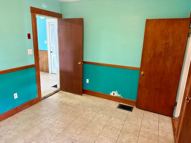 268 Newton St, Waltham, MA 02453