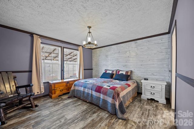 14 Harkins Lane, Marshall, NC 28753