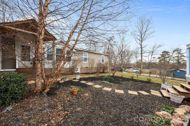 14 Harkins Lane, Marshall, NC 28753