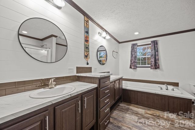 14 Harkins Lane, Marshall, NC 28753