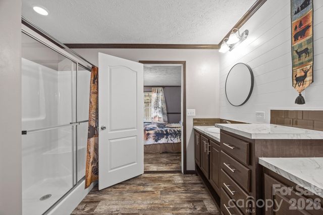 14 Harkins Lane, Marshall, NC 28753