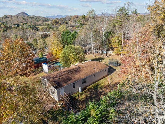 14 Harkins Lane, Marshall, NC 28753