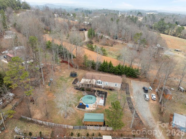 14 Harkins Lane, Marshall, NC 28753