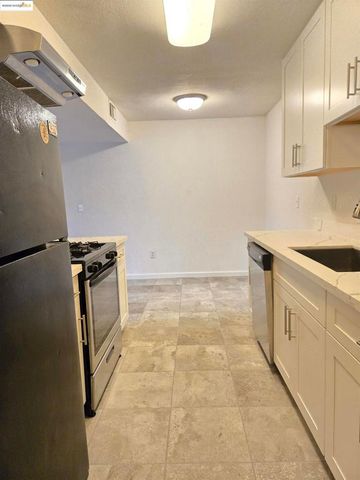1283 Lakeview Cir, Pittsburg, CA 94565