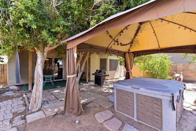 6205 W Encinas Lane, Phoenix, AZ 85043