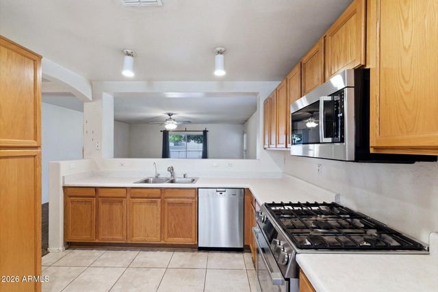 6205 W Encinas Lane, Phoenix, AZ 85043