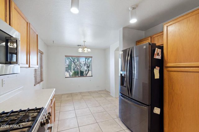 6205 W Encinas Lane, Phoenix, AZ 85043