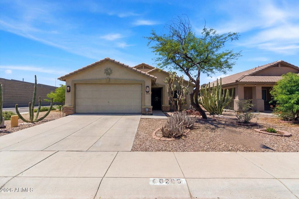 6205 W Encinas Lane, Phoenix, AZ 85043