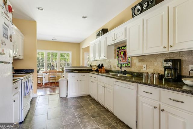 1225 E Hampton Drive, Statesboro, GA 30461