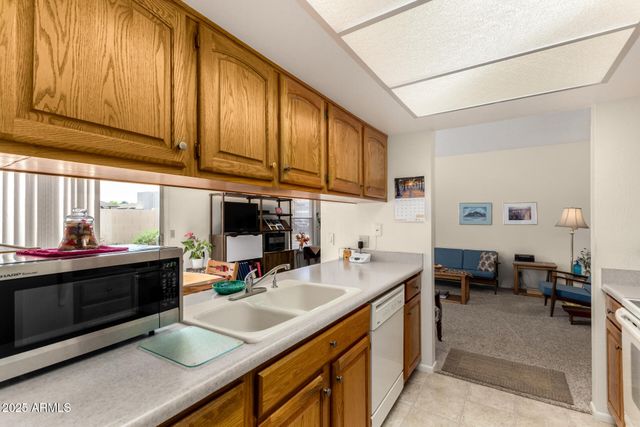 1342 W EMERALD Avenue 380, Mesa, AZ 85202