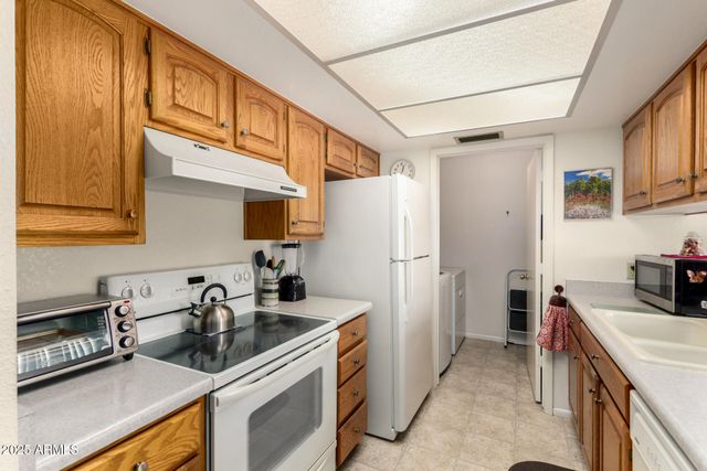 1342 W EMERALD Avenue 380, Mesa, AZ 85202