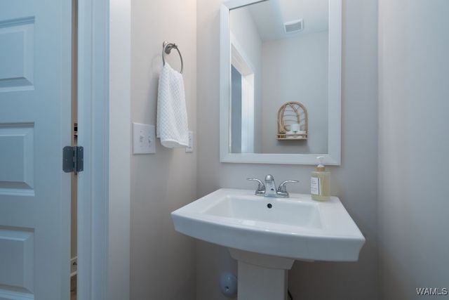 22141 Cove Lane, Woodstock, AL 35111