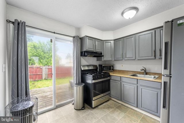 325 E 13TH ST, Wilmington, DE 19801