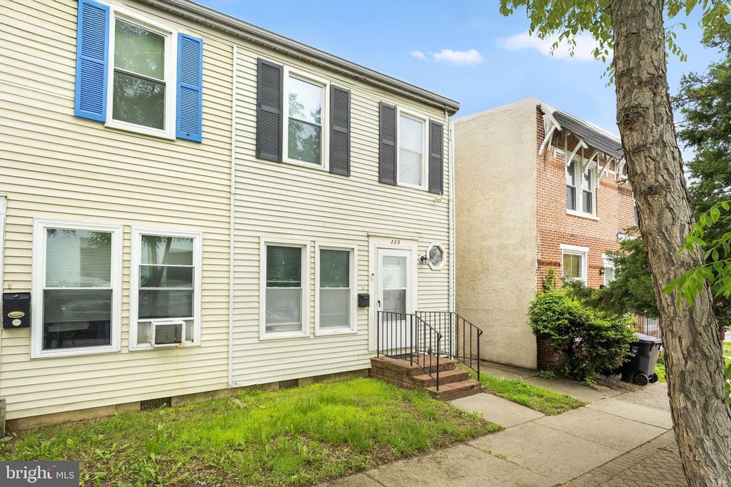 325 E 13TH ST, Wilmington, DE 19801