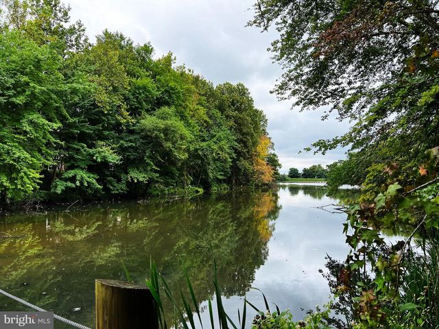 9016 LAKE LARGO DR, Upper Marlboro, MD 20774