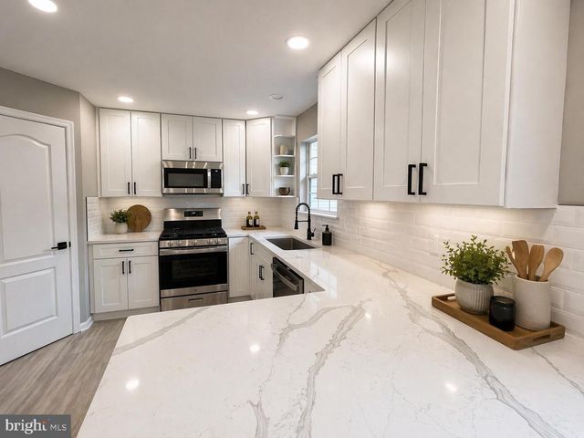 9016 LAKE LARGO DR, Upper Marlboro, MD 20774