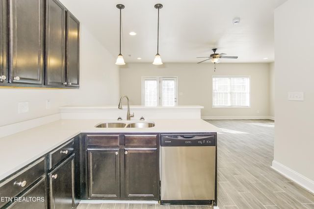 7213 Deer Springs Way, Powell, TN 37849