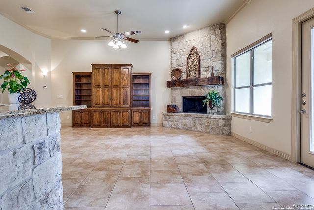 436 English Oaks Circle, Boerne, TX 78006