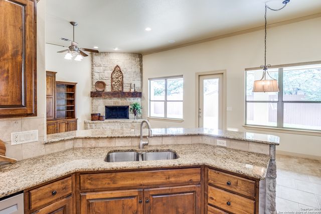 436 English Oaks Circle, Boerne, TX 78006