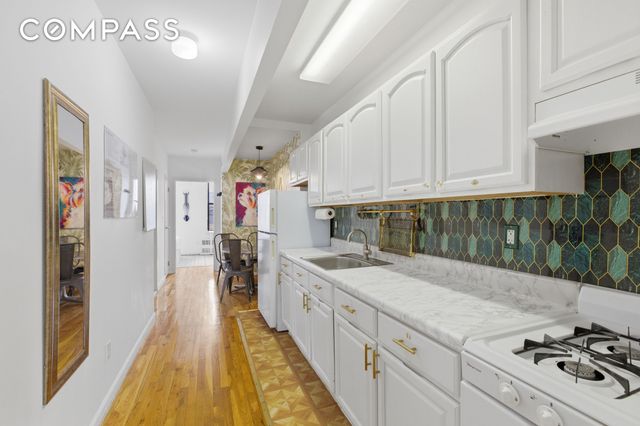 127 W 123rd Street TH, New York City, NY 10027