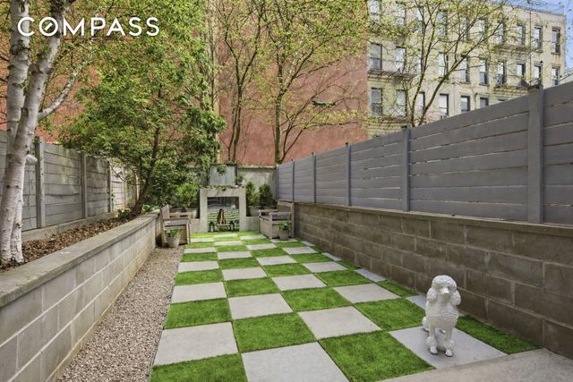 127 W 123rd Street TH, New York City, NY 10027