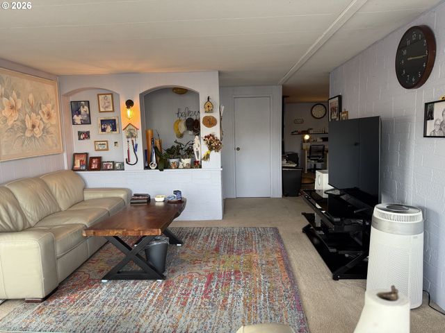 17206 Sw ELDORADO Dr, Portland, OR 97224