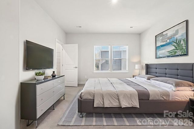 547 Nantahala Drive, Charlotte, NC 28211