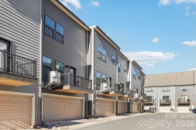 547 Nantahala Drive, Charlotte, NC 28211