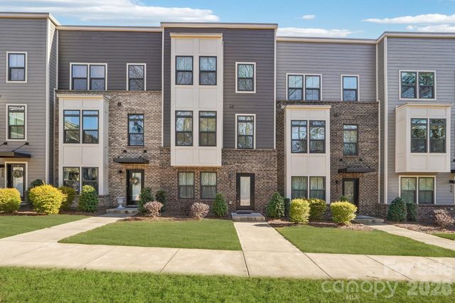 547 Nantahala Drive, Charlotte, NC 28211