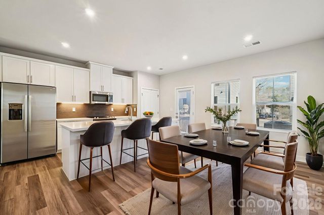 547 Nantahala Drive, Charlotte, NC 28211