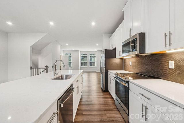 547 Nantahala Drive, Charlotte, NC 28211