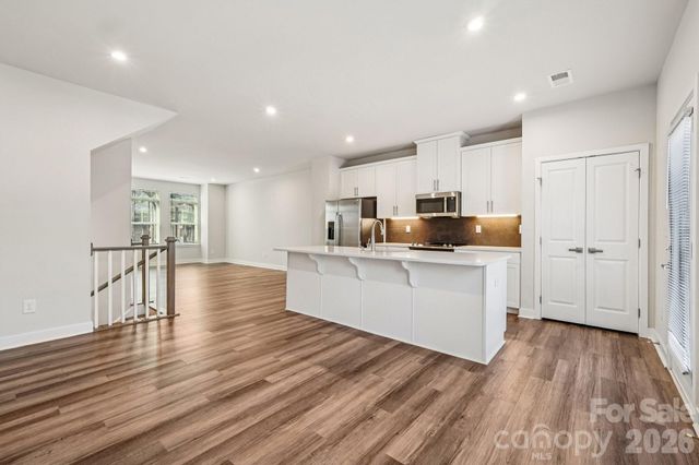 547 Nantahala Drive, Charlotte, NC 28211