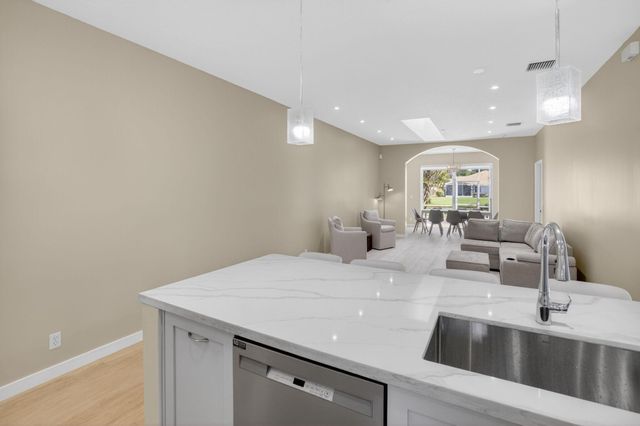 5791 Island Reach Lane, Boynton Beach, FL 33437