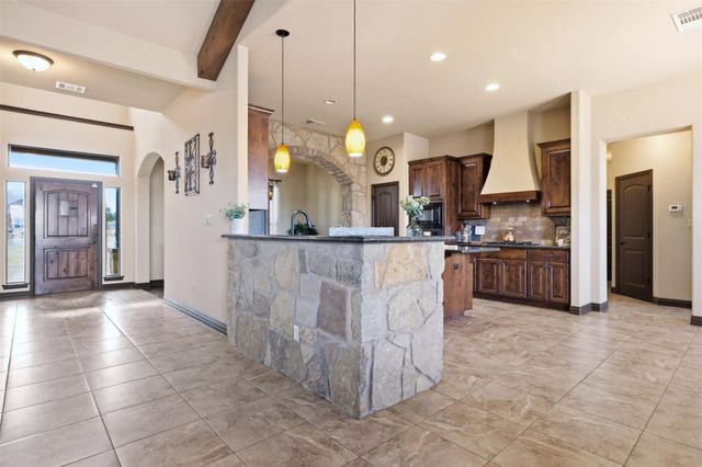 116 Sarahs LN, Liberty Hill, TX 78642