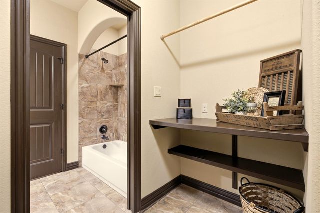 116 Sarahs LN, Liberty Hill, TX 78642