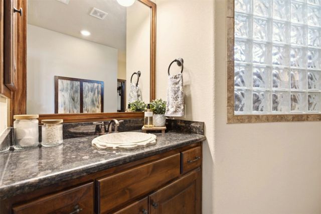 116 Sarahs LN, Liberty Hill, TX 78642