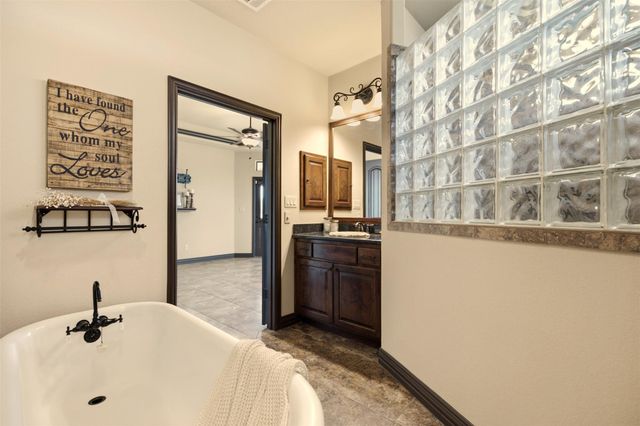 116 Sarahs LN, Liberty Hill, TX 78642
