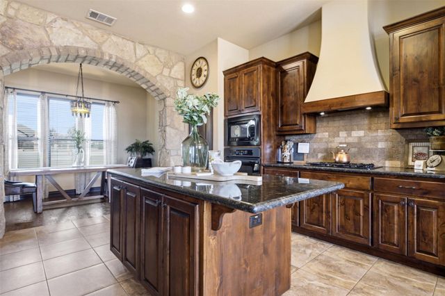 116 Sarahs LN, Liberty Hill, TX 78642