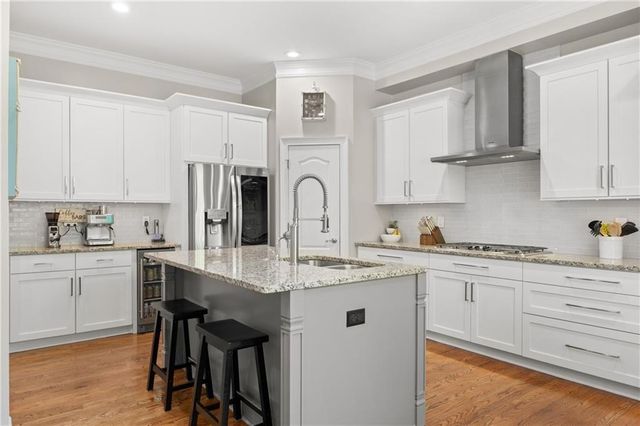 4292 Kingston Gate Cove, Atlanta, GA 30341