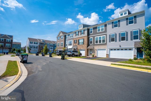 8790 KENSINGTON CHURCH ST, Manassas, VA 20112