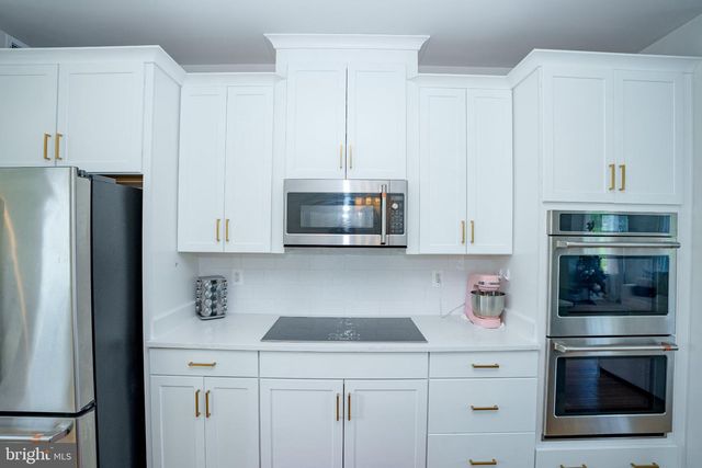 8790 KENSINGTON CHURCH ST, Manassas, VA 20112