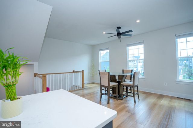 8790 KENSINGTON CHURCH ST, Manassas, VA 20112