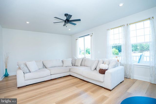 8790 KENSINGTON CHURCH ST, Manassas, VA 20112